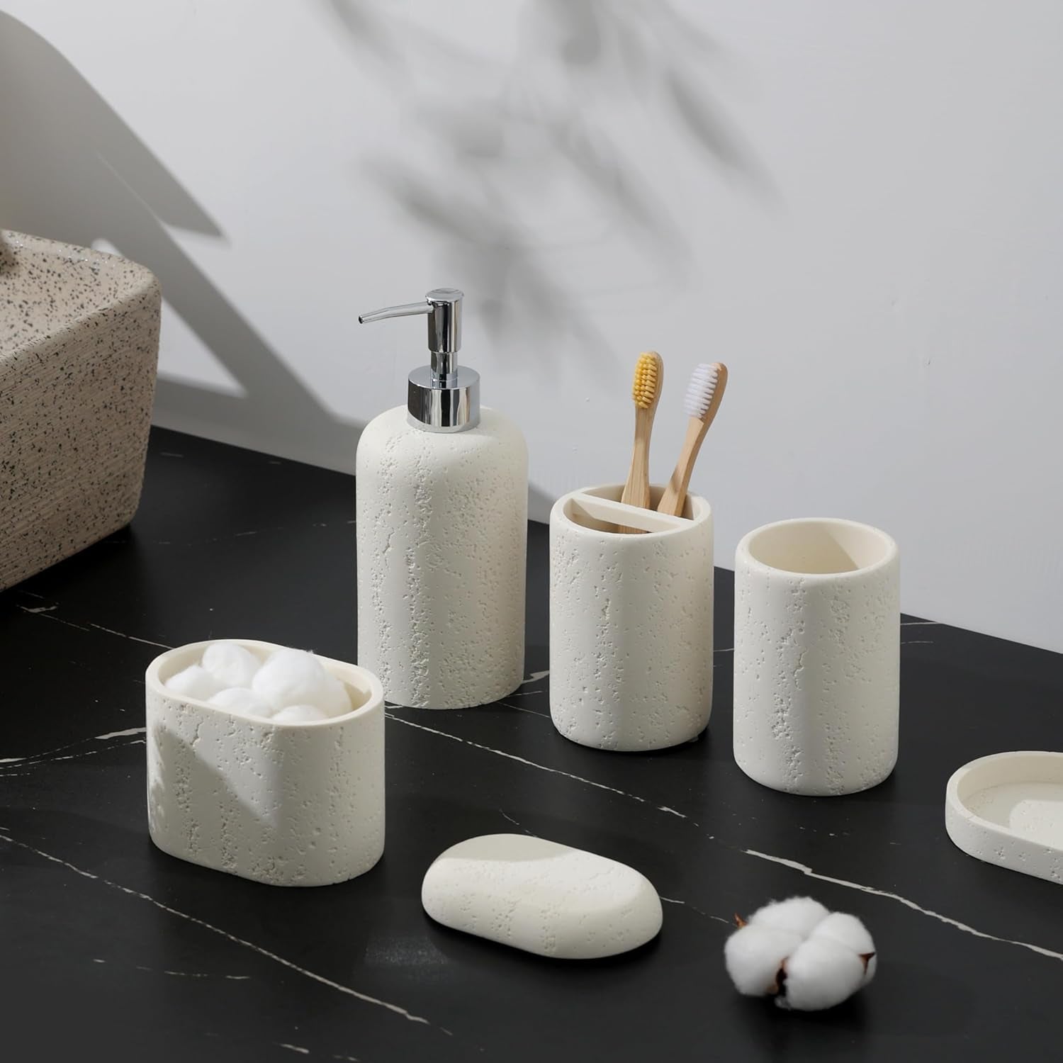 Charming Dahlia Modern Bathroom Essentials Set